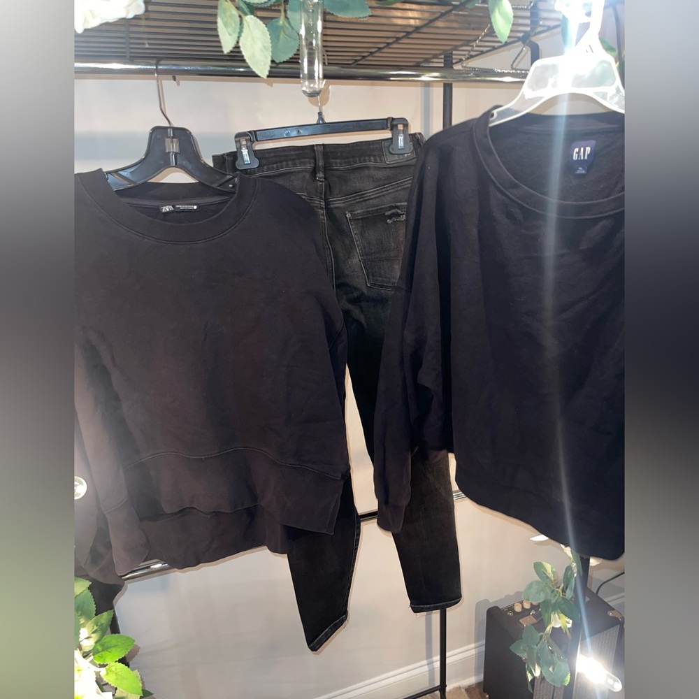 Lightly worn black AE ripped jeans, Zara/gap all black sweatshirts